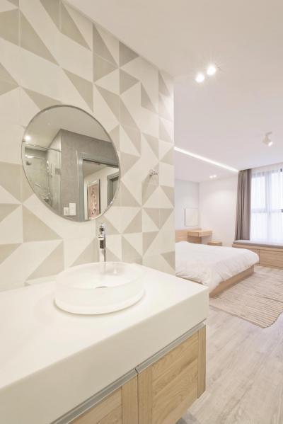 Fürdőszoba és háló egyben - fürdő / WC ötlet, modern stílusban