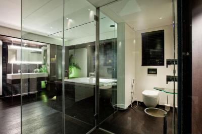 Fényes fürdőszoba - fürdő / WC ötlet, modern stílusban