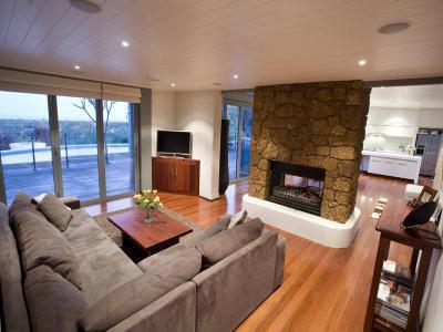 Kandalló a nappaliban19 - nappali ötlet, modern stílusban