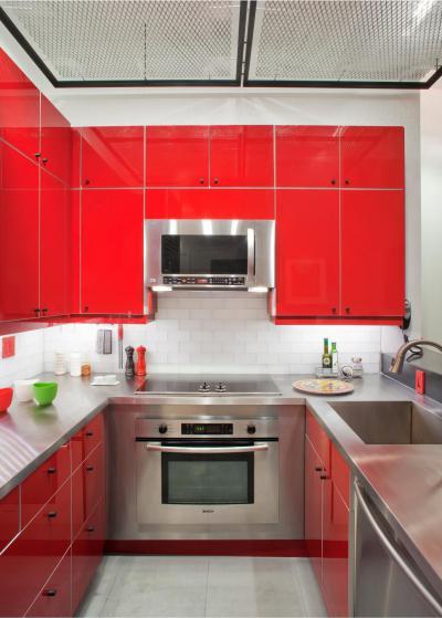 Konyha pirosban - konyha / étkező ötlet, modern stílusban