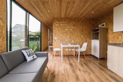Egyszerű nappali konyha - nappali ötlet, modern stílusban