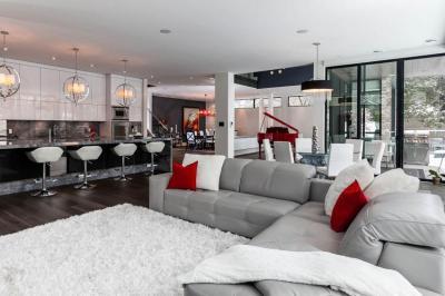 Fehér és barna a térben - nappali ötlet, modern stílusban