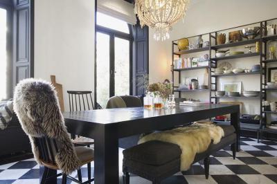 Fekete fehér kőpadló - nappali ötlet