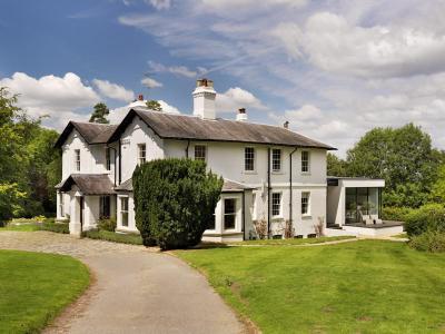 Angol vidéki kúria - homlokzat ötlet, klasszikus stílusban