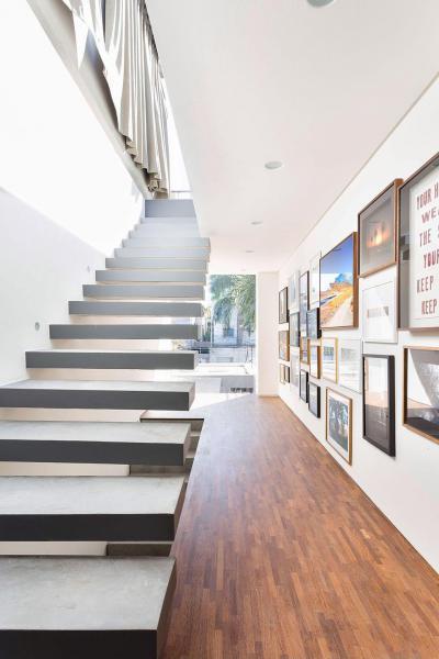 Látványos lépcső - belső továbbiak ötlet, modern stílusban