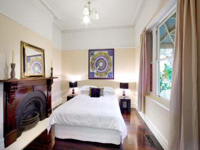 Kandalló a lakás dísze21 - háló ötlet, klasszikus stílusban