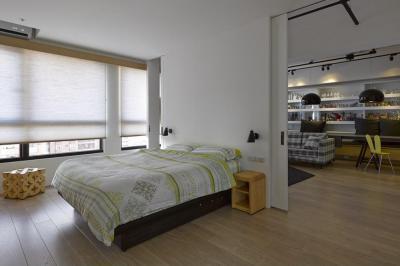 Tolóajtó a hálószobában - háló ötlet, modern stílusban