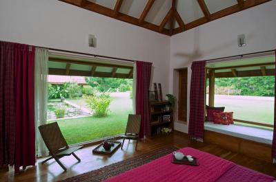 Lila színek a hálóban - háló ötlet, egzotikus stílusban