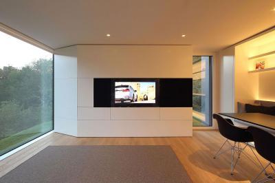 Nappali üvegfallal - nappali ötlet, modern stílusban