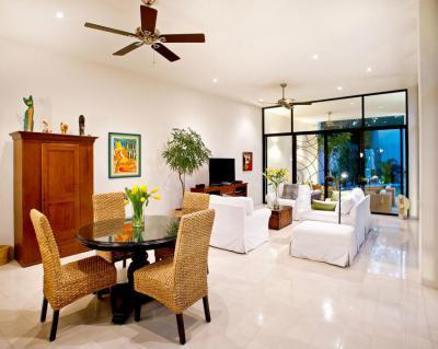 Kőburkolat a padlón - nappali ötlet, modern stílusban