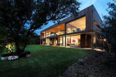 Fával burkolt homlokzat - homlokzat ötlet, modern stílusban