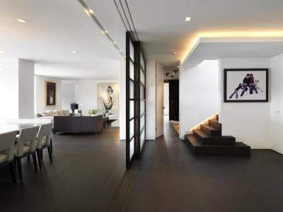 Sötétbarna padló - belső továbbiak ötlet, modern stílusban