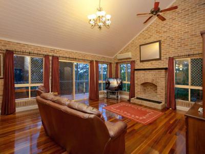 Kandalló a lakás ékessége4 - nappali ötlet