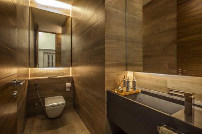Fával burkolt fürdőszoba - fürdő / WC ötlet, modern stílusban