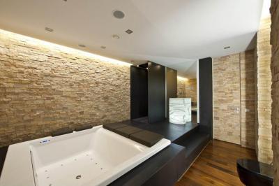 Otthoni wellness - fürdő / WC ötlet, modern stílusban