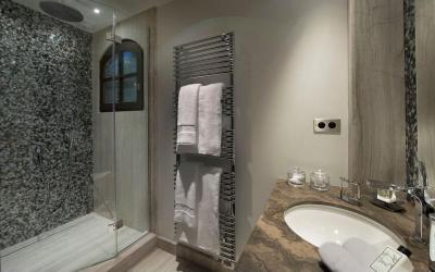 Látványos fürdőszoba - fürdő / WC ötlet, modern stílusban