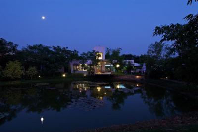 Este a kertben - kert / udvar ötlet, egzotikus stílusban