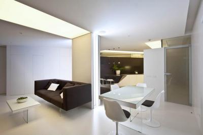 Fekete fehér enteriőr - nappali ötlet, minimál stílusban