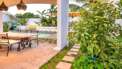 Medencés udvar III. - kert / udvar ötlet, modern stílusban