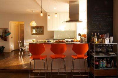 Bárszékek narancsban - konyha / étkező ötlet, modern stílusban
