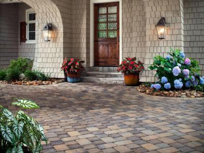 Naturális színek - bejárat ötlet, rusztikus stílusban