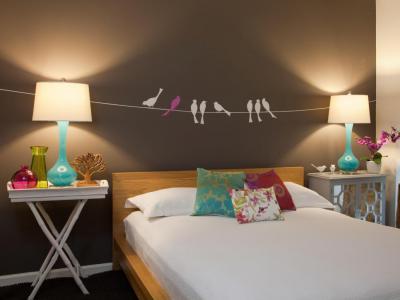 Madarak a falon - háló ötlet