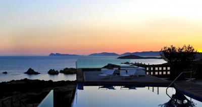 Tengerparti ház - erkély / terasz ötlet, modern stílusban