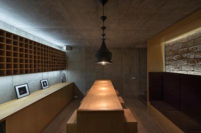 Modern borospince - belső továbbiak ötlet, modern stílusban