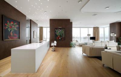 Tágas nappali konyhával - nappali ötlet, modern stílusban