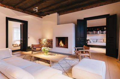 Nappali kandallóval - nappali ötlet, modern stílusban