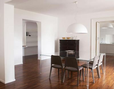 Üveglapos étkezőasztal - nappali ötlet, modern stílusban