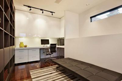 Fekete fehér dolgozószoba - dolgozószoba ötlet, modern stílusban