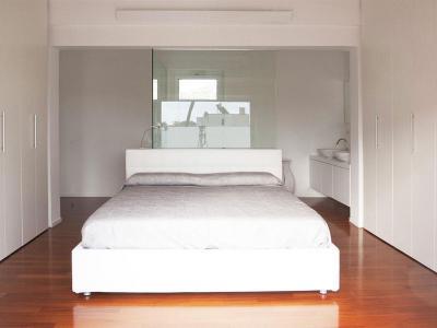 Fürdőszoba a hálóban - háló ötlet, modern stílusban