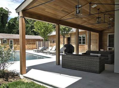 Terasz medencével - erkély / terasz ötlet, rusztikus stílusban