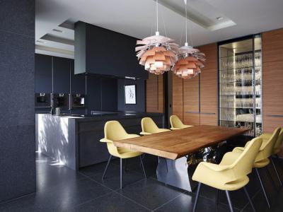 Fekete konyha színes részletekkel - konyha / étkező ötlet, modern stílusban