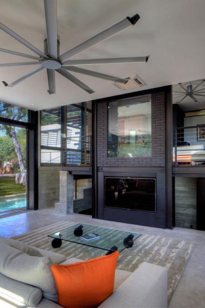 Galériás napplai - nappali ötlet, modern stílusban