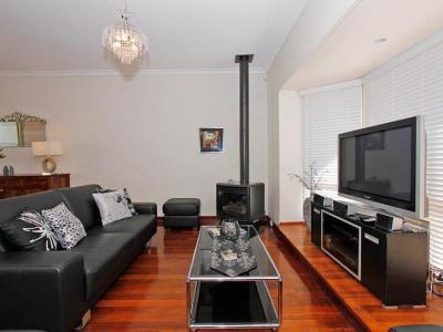 Fekete fehér - nappali ötlet, modern stílusban