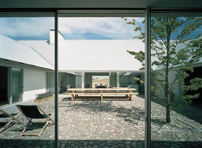 Belső kert - erkély / terasz ötlet, modern stílusban