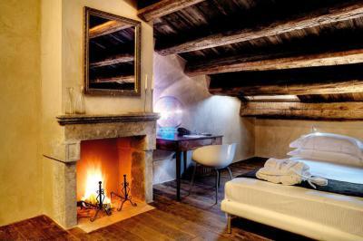 Tetőtéri hálószoba - tetőtér ötlet, rusztikus stílusban