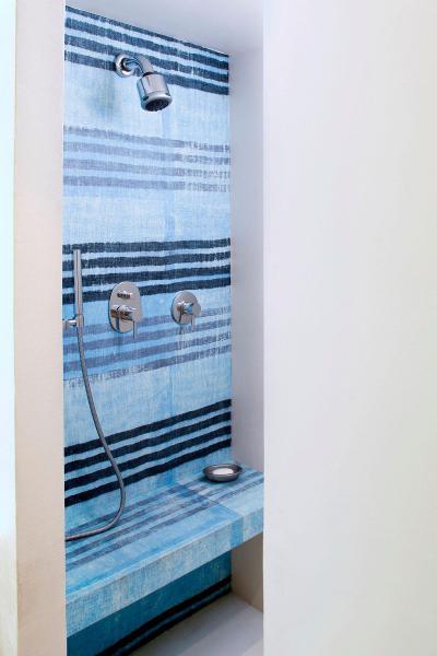 Rusztikus és modern fürdő - fürdő / WC ötlet