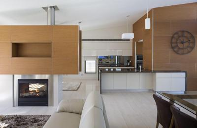 Nappali konyhával és étkezővel - konyha / étkező ötlet, modern stílusban