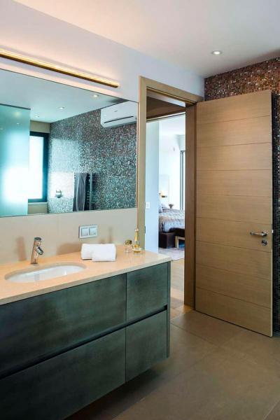 Modern fürdőszoba - fürdő / WC ötlet, modern stílusban