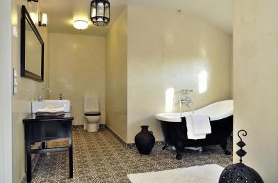 Keleties fürdőszoba - fürdő / WC ötlet, egzotikus stílusban