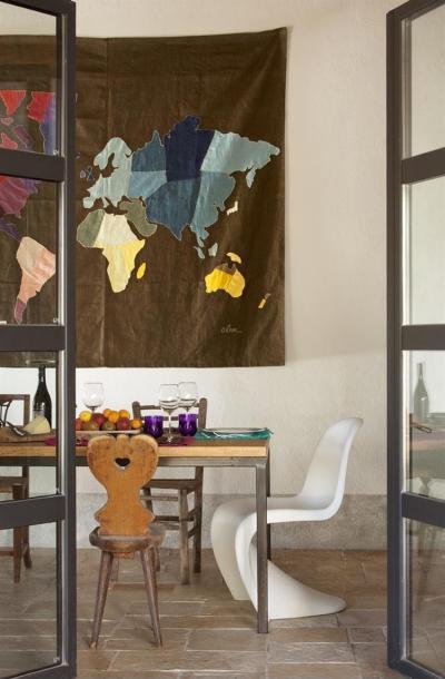 Rusztikus ház modern bútorokkal - konyha / étkező ötlet