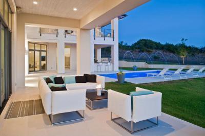 Terasz medencével - erkély / terasz ötlet, modern stílusban