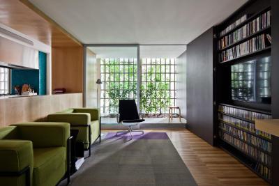 Könyvtárolás - nappali ötlet, modern stílusban