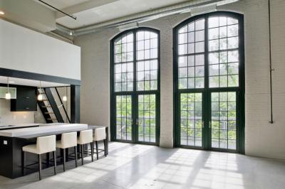 Loftlakás - konyha / étkező ötlet, modern stílusban