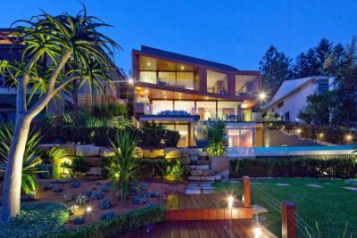 Modern lakóház - homlokzat ötlet, modern stílusban