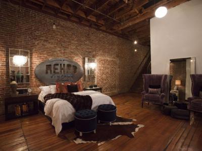 Nyers téglafal a hálóban - háló ötlet