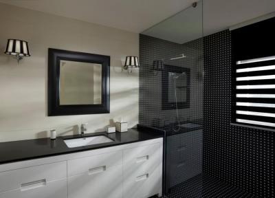 Fekete fehér fürdőszoba - fürdő / WC ötlet, modern stílusban